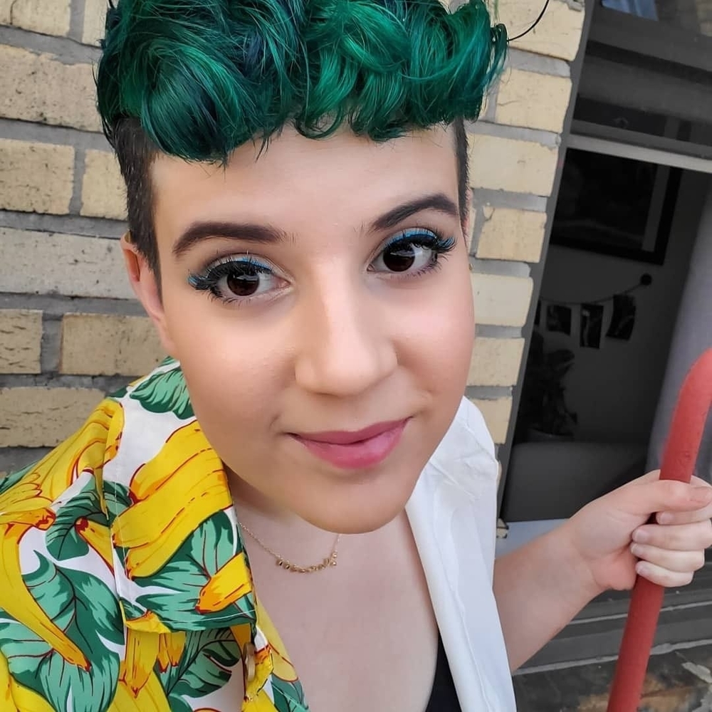 Meet your Posher, Laura